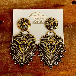 NWOT Vintage Park Lane Pierced Drop Earrings